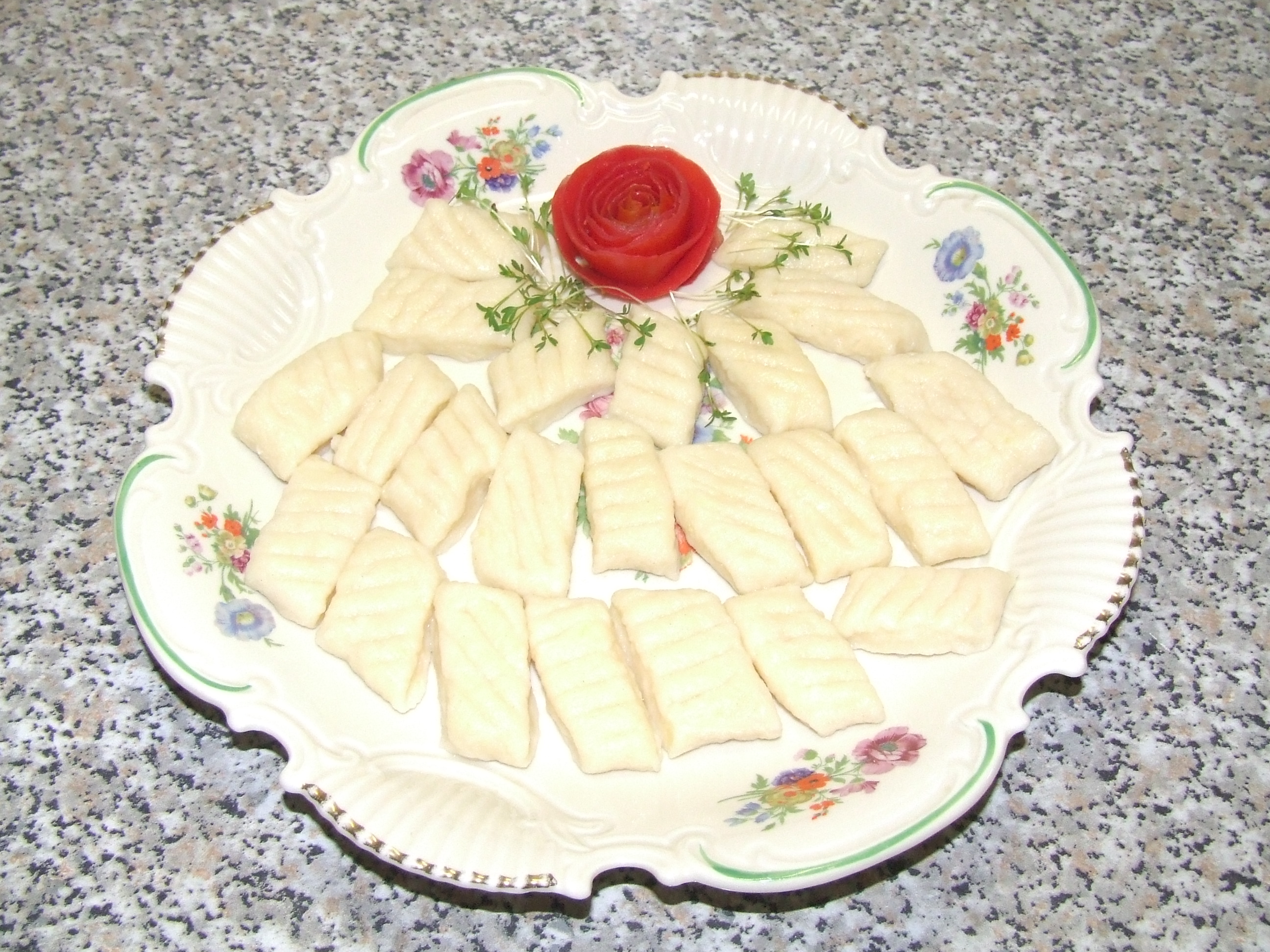 Kopytka tradycyjne z serem twarogowym dla kobiety w ciąży